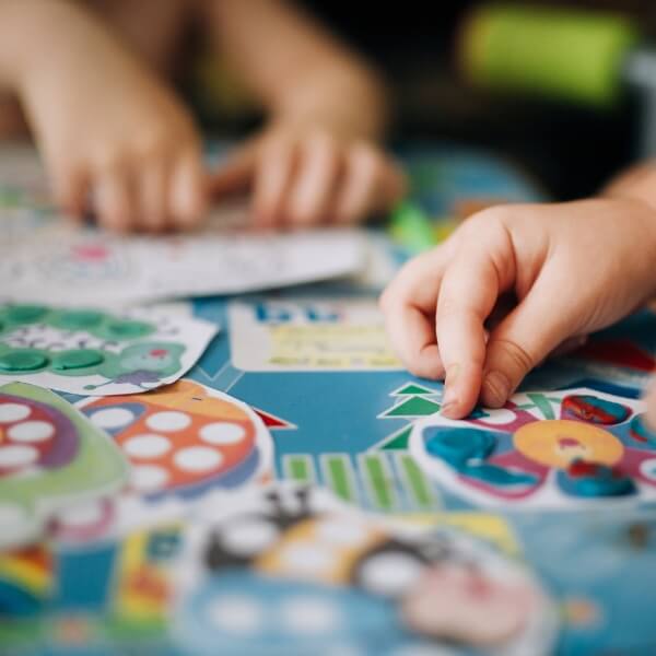 baby-hands-close-up-children-sculpt-from-plastici